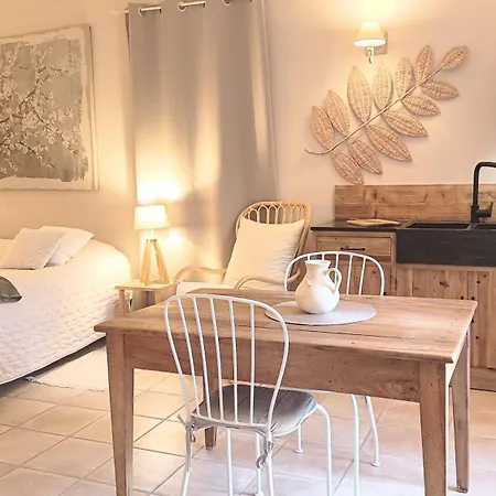 Hotel La Ferme Les Eybrachas à Réauville Chambre photo