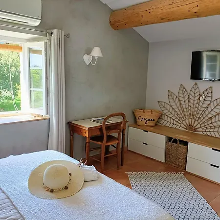 Hotel La Ferme Les Eybrachas à Réauville Chambre photo